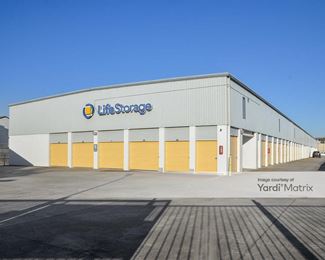Photo 3 of Extra Space Storage - 1435 Silverado Drive, Houston, TX