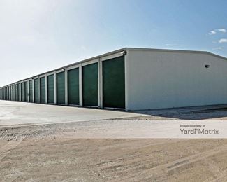 Photo 4 of Elite Storage - 9823 Harlem Road, Richmond, TX