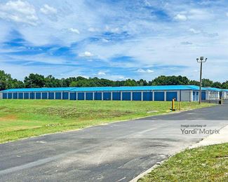 Photo 3 of 352Storages - 6139 SE 58th Avenue, Ocala, FL