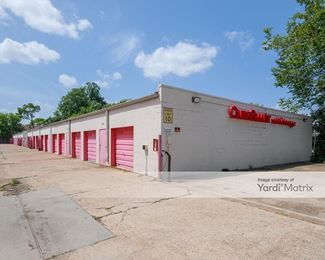 Photo 1 of CubeSmart Self Storage - 3735 Mangum Road, Houston, TX