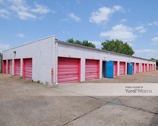 Photo 2 of CubeSmart Self Storage - 3735 Mangum Road, Houston, TX