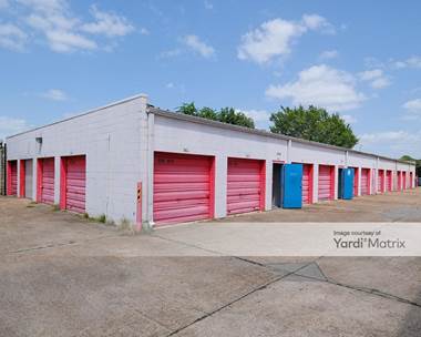 Storage Units for Rent available at 3735 Mangum Road, Houston, TX 77092