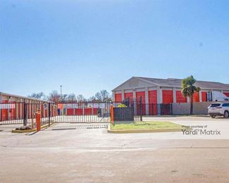 Photo 3 of Public Storage - 8633 West Airport Blvd, Houston, TX