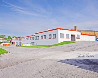 Photo 2 of A Storage Inn - 4677 Lansdowne Avenue, St. Louis, MO