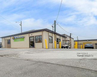 Photo 1 of Extra Space Storage - 8524 Manchester Road, Brentwood, MO