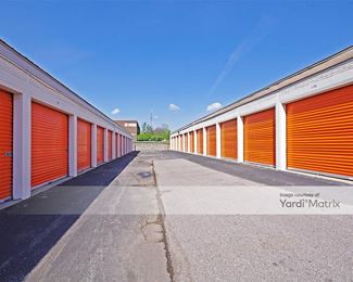 Photo 2 of Public Storage - 11575 New Halls Ferry Road, Florissant, MO