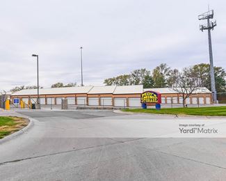 Photo 2 of Milt-s Mini Storage - 11425 P Street, Omaha, NE