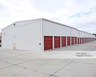 Photo 4 of StorageMart - 14005 Industrial Road, Omaha, NE