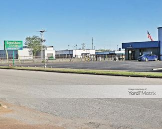 Photo 2 of Extra Space Storage - 4961 Covington Way, Memphis, TN