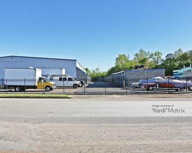 Storage Units for Rent available at 4961 Covington Way, Memphis, TN 38128