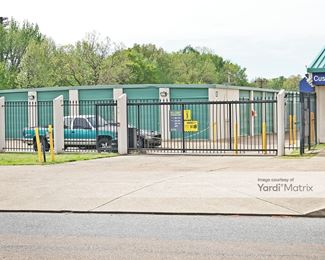 Photo 2 of Extra Space Storage - 1235 Gateway Drive, Memphis, TN