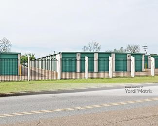 Photo 4 of Extra Space Storage - 1235 Gateway Drive, Memphis, TN