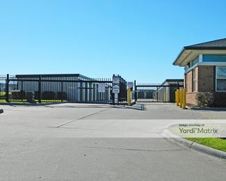Photo 3 of Broadway Storage - 4933 East Broadway Avenue, Des Moines, IA