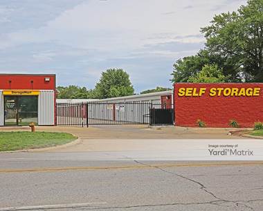 Storage Units for Rent available at 4043 East 14th Street, Des Moines, IA 50313