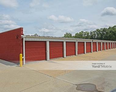 Storage Units for Rent available at 4043 East 14th Street, Des Moines, IA 50313