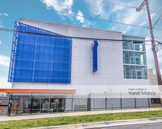 Photo 3 of Morningstar Storage - 928 North College Street, Charlotte, NC
