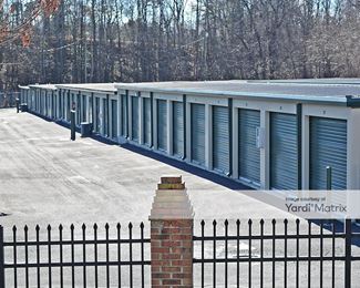Photo 5 of American Flag Self Storage - 1127 West Vandalia Road, Greensboro, NC