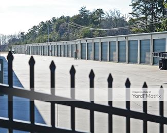 Photo 4 of American Flag Self Storage - 5101 Mackay Road, Greensboro, NC