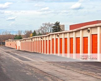Photo 3 of Public Storage - 900 West Layton Avenue, Milwaukee, WI