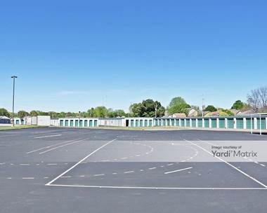 Storage Units for Rent available at 2124 Charles Bryan Road, Memphis, TN 38133