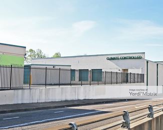 Photo 3 of Extra Space Storage - 395 Union Avenue, Memphis, TN