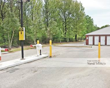 Storage Units for Rent available at 5515 Winchester, Memphis, TN 38115
