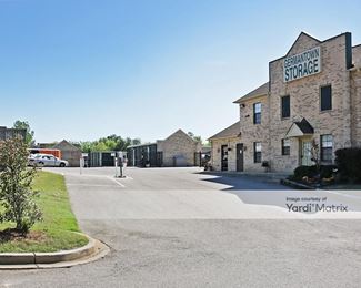 Photo 3 of Germantown Storage - 3275 Hacks Cross Road, Memphis, TN