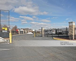 Photo 2 of Extra Space Storage - 1001 US-9, Parlin, NJ