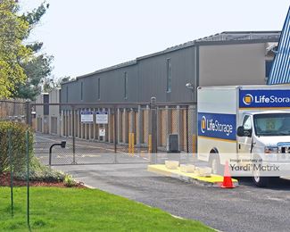 Photo 4 of Extra Space Storage - 777 Route 37 West, Toms River, NJ