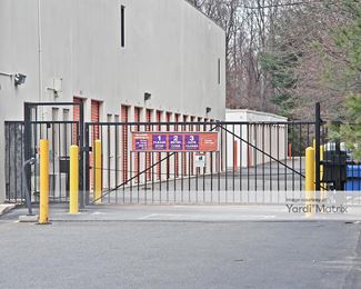 Photo 4 of Public Storage - 289 Old Post Road, Edison, NJ