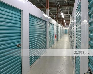 Photo 3 of CubeSmart Self Storage - 881 Saint Georges Avenue, Woodbridge, NJ
