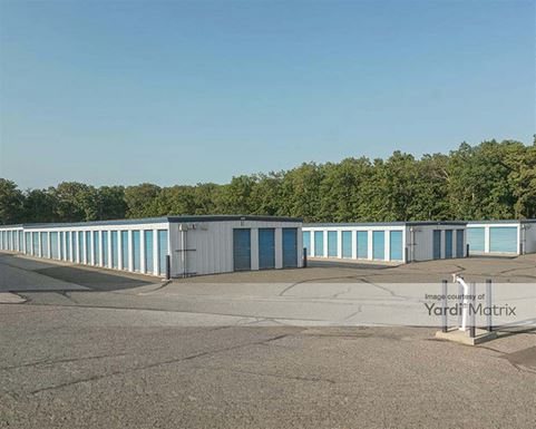 Photo 4 of CubeSmart Self Storage - 925 New Hampshire Avenue, Lakewood, NJ