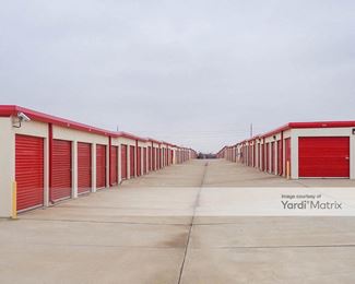 Photo 4 of Public Storage - 2201 NW 192nd Street, Edmond, OK