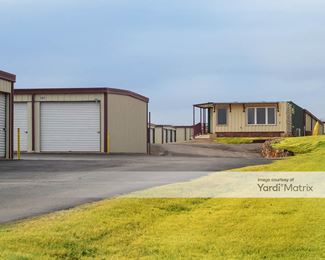 Photo 3 of Blanchard USA Storage - 798 West Broadway Street, Blanchard, OK