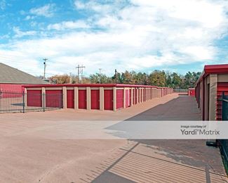 Photo 3 of Extra Space Storage - 5700 North Classen Blvd, Oklahoma City, OK