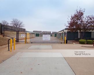 Photo 2 of SecurCare Self Storage - 600 NW 178th Street, Edmond, OK
