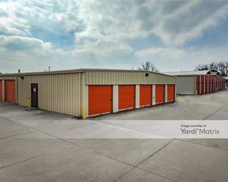 Photo 2 of Storage ‘R’ Us - 900 NW Rogers Lane, Lawton, OK