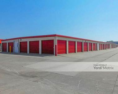Storage Units for Rent available at 275 12th Avenue SE, Norman, OK 73071