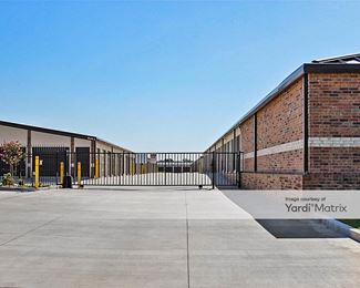 Photo 5 of Public Storage - 450 South Ranchwood Blvd, Yukon, OK