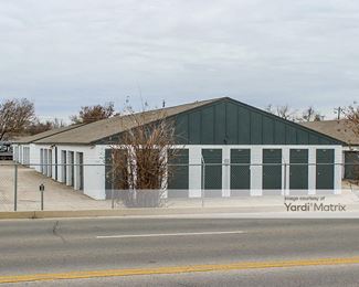 Photo 4 of Extra Closet Self Storage - 5980 NW 36th, Warr Acres, OK