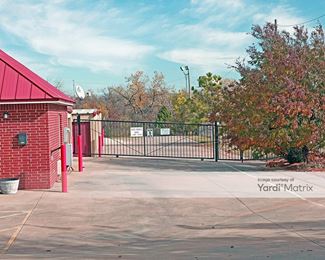 Photo 2 of Harvey Self Storage - 5300 North Harvey Avenue, Oklahoma City, OK