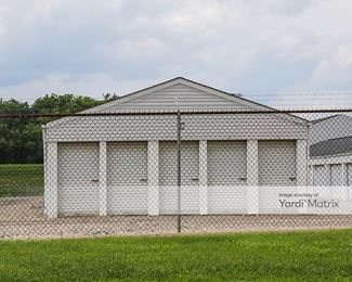 Photo 2 of J-J Store-Lock - 2935 Terry Drive, Middletown, OH