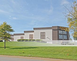 Photo 2 of StorageMart - 16101 West 95th Street, Lenexa, KS