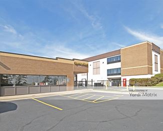 Photo 3 of StorageMart - 16101 West 95th Street, Lenexa, KS