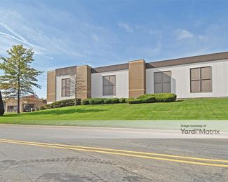 Photo 4 of StorageMart - 16101 West 95th Street, Lenexa, KS