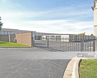 Photo 3 of StorageMart - 9220 West 135th Street, Overland Park, KS