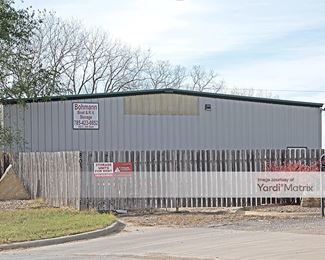 Photo 2 of Bohmann Boat-Rv Storage - 808 East 28th Street, Lawrence, KS