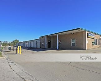 Photo 3 of StorageMart - 24200 West 43rd Street, Shawnee, KS