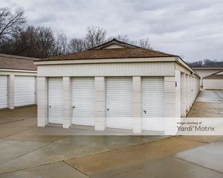 Photo 2 of Bloomfield-Orchard Storage - 4230 Orchard Lake Road, West Bloomfield Township, MI
