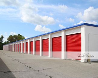 Photo 2 of Storage Rentals of America - 6535 Highland Road, Waterford, MI